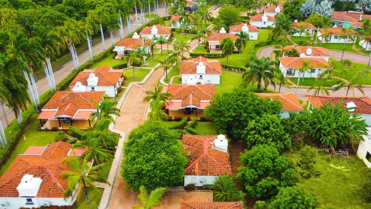 Las Veraneras Villas & Resort 아카후틀라 외부 사진
