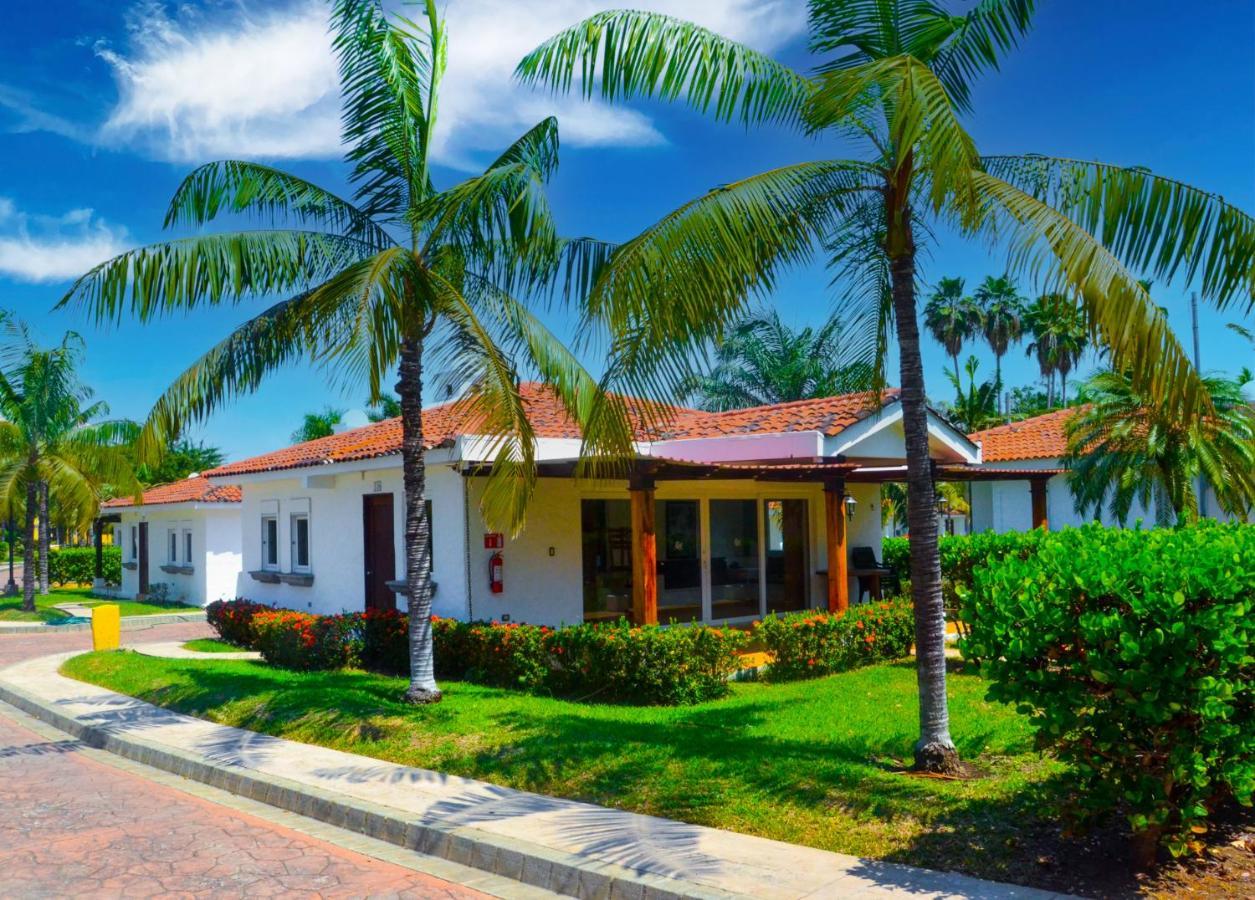 Las Veraneras Villas & Resort 아카후틀라 외부 사진